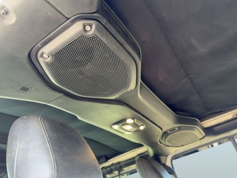 Used 2023 Jeep Wrangler Unlimited Rubicon 4xe image 34