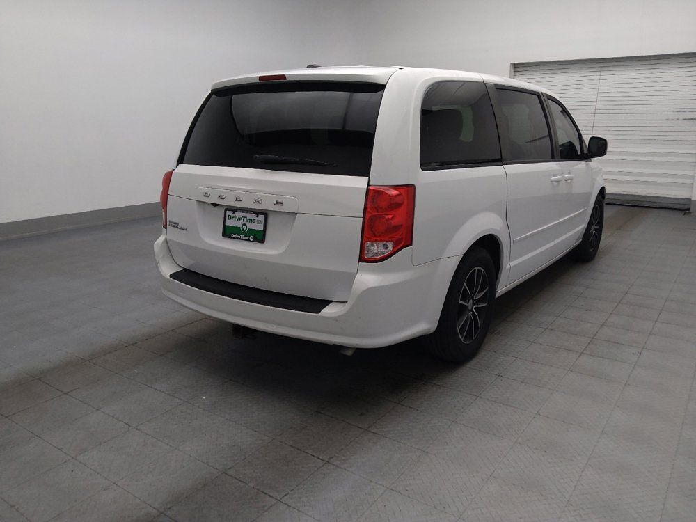 Used 2015 Dodge Grand Caravan SXT w/ Blacktop Package FWD image 9