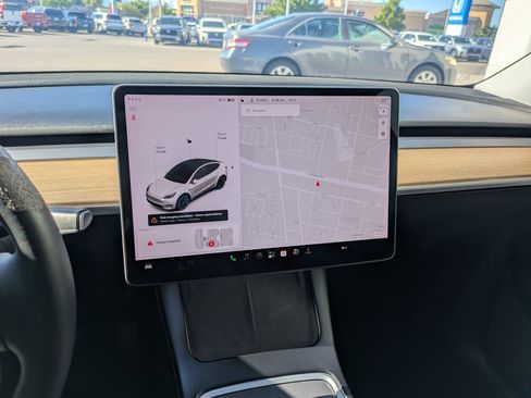 Used 2021 Tesla Model Y Long Range AWD/4WD image 27