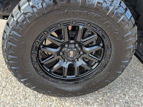 Used 2022 Ford F150 XLT w/ Equipment Group 302A High image 23