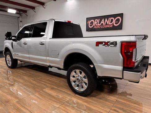 Used 2017 Ford F250 Platinum w/ Platinum Ultimate Package image 9