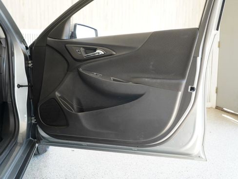 Used 2025 Chevrolet Malibu LT image 33