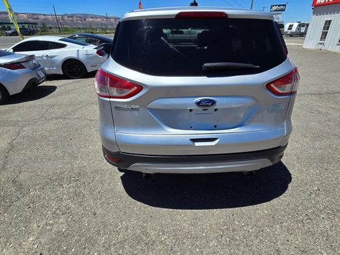 Used 2015 Ford Escape SE FWD image 5