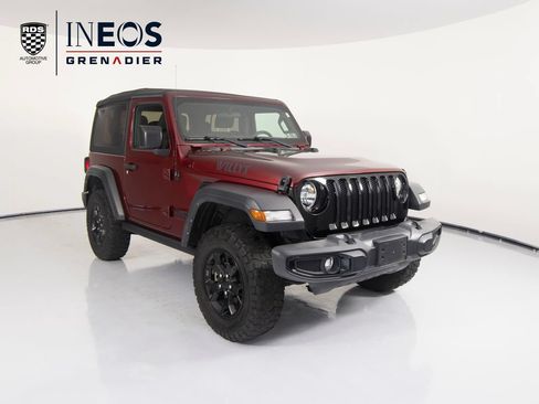 Used 2021 Jeep Wrangler Sport AWD/4WD image 3