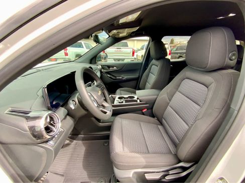 New 2026 Chevrolet Equinox LT w/ Safety and Technology Package AWD/4WD image 22