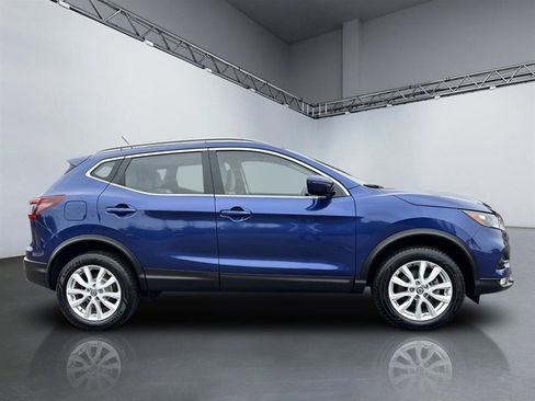 Used 2020 Nissan Rogue Sport SV w/ All-Weather Package image 3