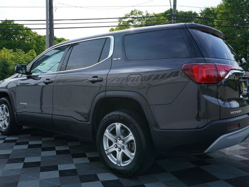 Used 2019 GMC Acadia SLE FWD image 10