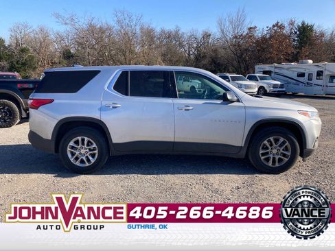 Used 2020 Chevrolet Traverse LS image 8