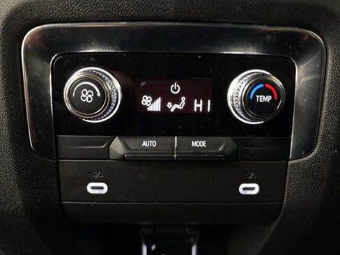 Used 2024 GMC Yukon SLT AWD/4WD image 27
