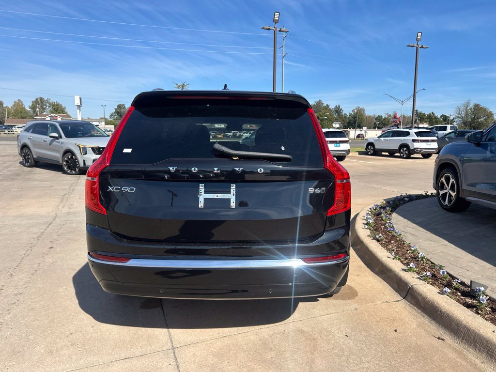 Used 2023 Volvo XC90 B6 Plus w/ Protection Package AWD/4WD image 5