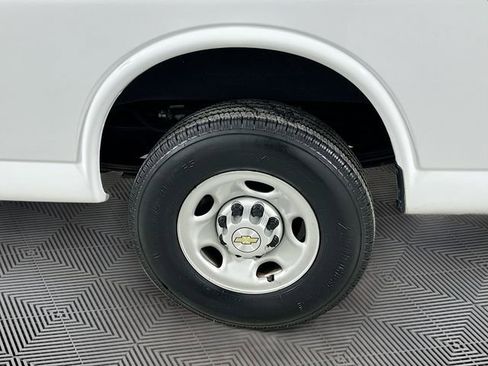 Used 2024 Chevrolet Express 2500 w/ Driver Convenience Package image 31