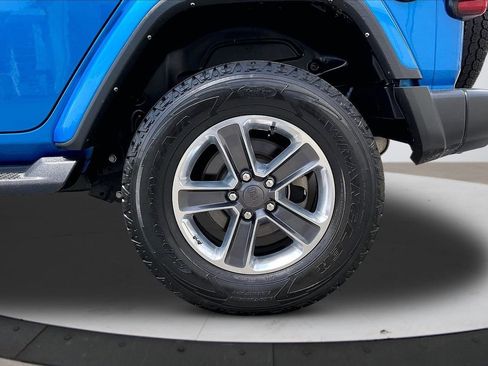 Certified 2022 Jeep Wrangler Unlimited Sahara w/ LED Lighting Group AWD/4WD image 36
