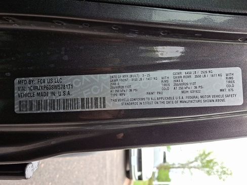 Certified 2025 Jeep Wrangler Unlimited Sahara AWD/4WD image 27