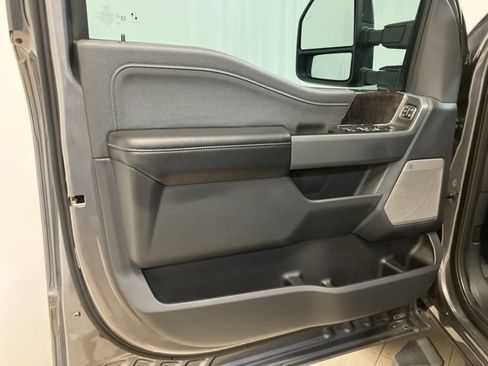 Used 2023 Ford F250 Lariat w/ Lariat Ultimate Package image 10