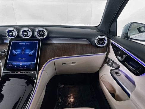 Certified 2026 Mercedes-Benz GLC 300 image 24