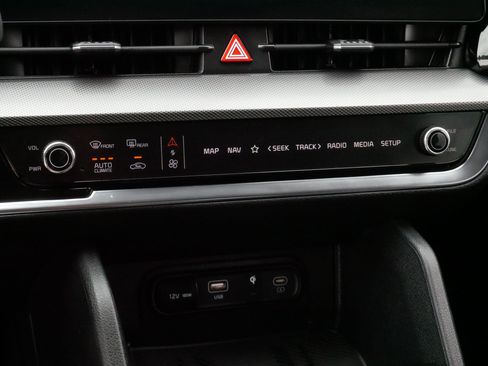 Used 2025 Kia Sportage SX FWD image 23