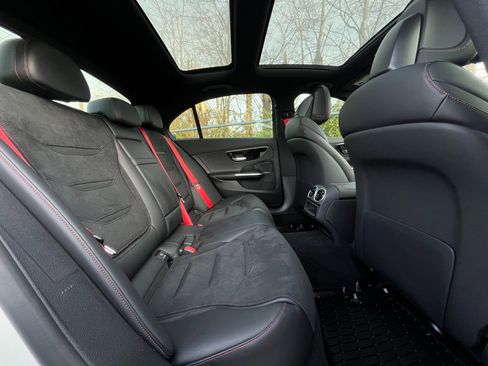 Used 2023 Mercedes-Benz C 43 AMG 4MATIC Sedan image 43