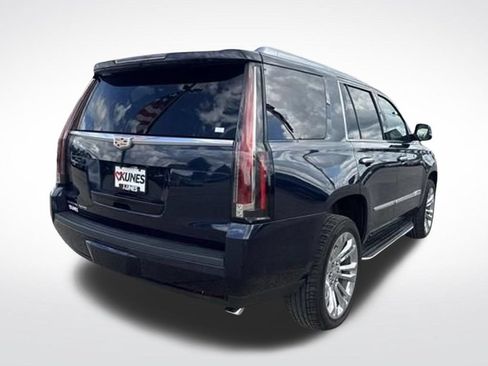 Used 2020 Cadillac Escalade Luxury w/ LPO, Radiant Package AWD/4WD image 15