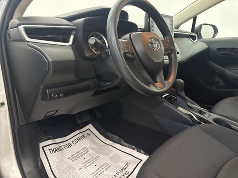Used 2022 Toyota Corolla LE FWD image 27