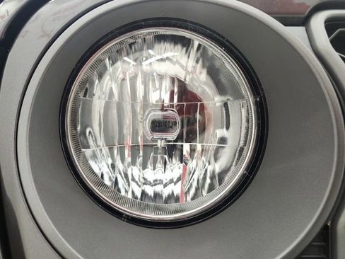 Used 2025 Jeep Wrangler Sport image 10