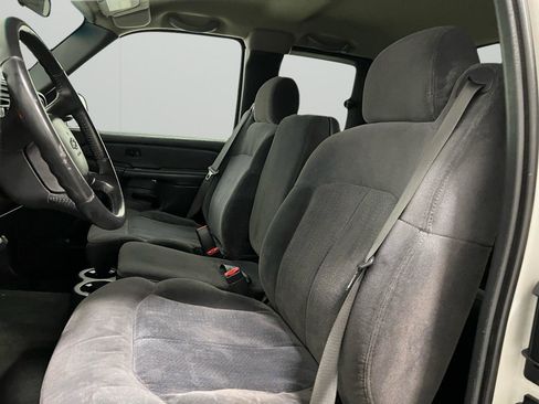 Used 2001 Chevrolet Silverado 2500 LS image 33