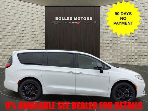 New 2026 Chrysler Pacifica Select w/ S Appearance Package AWD/4WD image 1