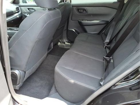 Used 2024 Nissan Rogue S AWD/4WD image 17