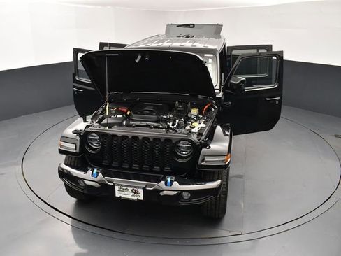 Used 2021 Jeep Wrangler Unlimited Sahara image 26