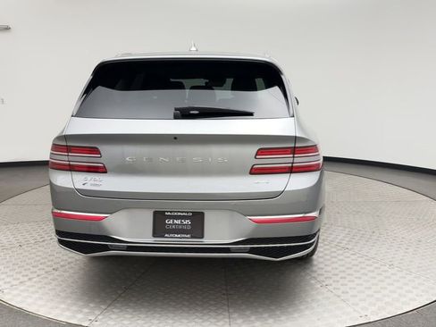 Certified 2025 Genesis GV80 2.5T Standard AWD/4WD image 3