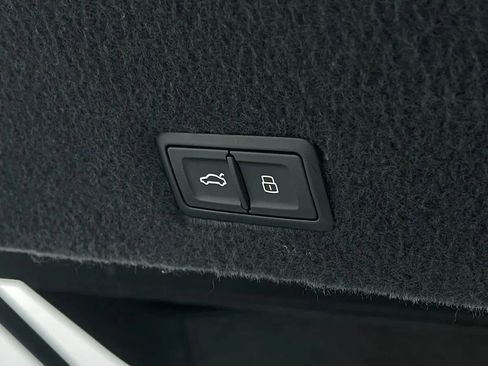 Used 2021 Lamborghini Urus AWD/4WD image 54