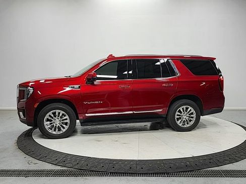 Used 2022 GMC Yukon SLT w/ SLT Luxury Package AWD/4WD image 4