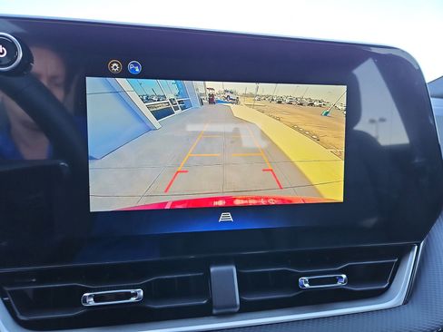 New 2026 Chevrolet Equinox LT w/ Convenience Package II image 10