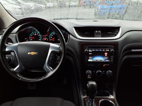 Used 2015 Chevrolet Traverse LT w/ Style and Technology Package image 13