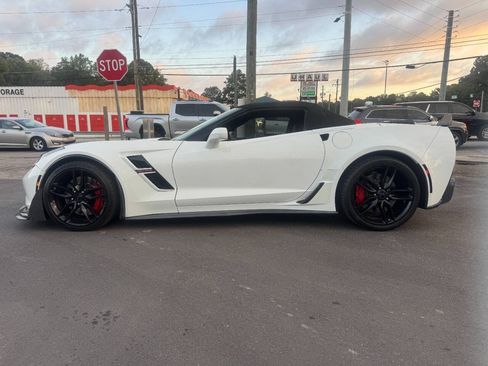 Used 2019 Chevrolet Corvette Grand Sport w/ Carbon Flash Badge Package RWD image 2