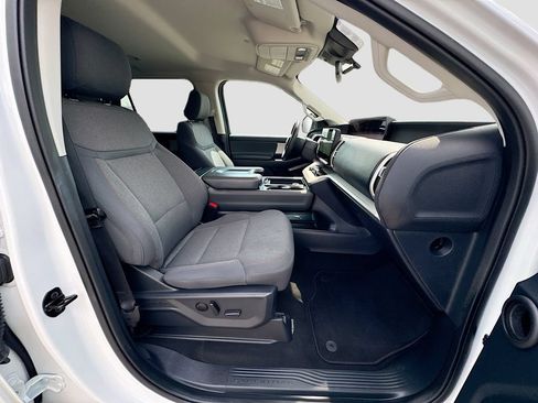 Certified 2025 Ford Expedition Active RWD image 31