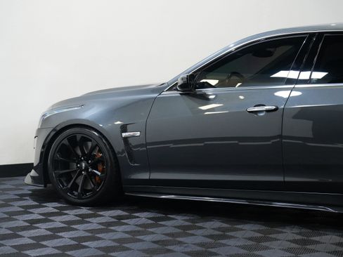 Used 2016 Cadillac CTS V w/ Luxury Package RWD image 19