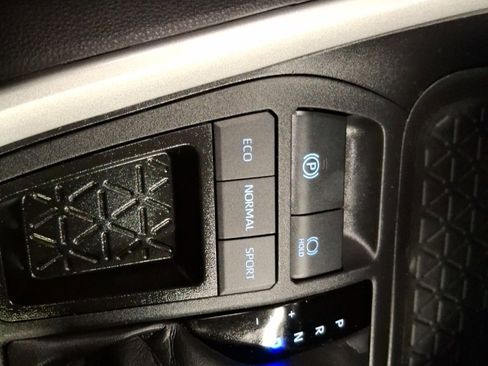 Used 2025 Toyota RAV4 XLE Premium image 25