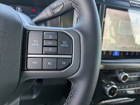 New 2026 Ford F250 Lariat w/ Black Appearance Package image 33