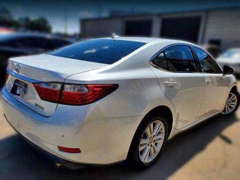 Used 2014 Lexus ES 350 w/ Premium Package FWD image 11