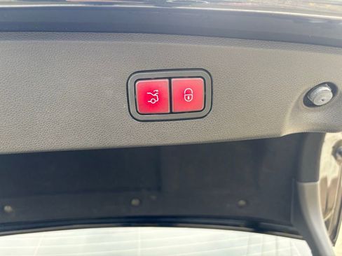 Used 2014 Mercedes-Benz E 350 Sedan w/ Premium 1 Package image 15