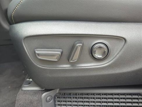 New 2026 Toyota Sienna Platinum image 12