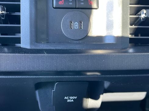 New 2026 Ford F250 Platinum image 24