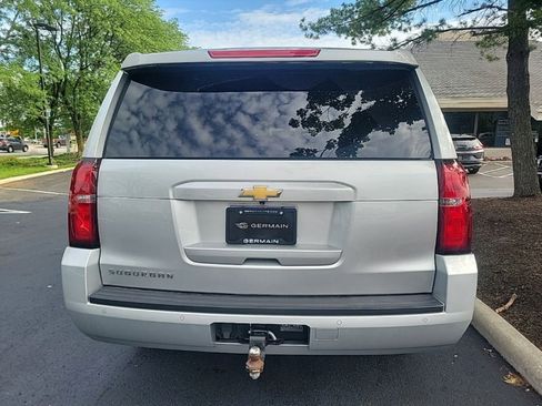 Used 2017 Chevrolet Suburban LS RWD image 8