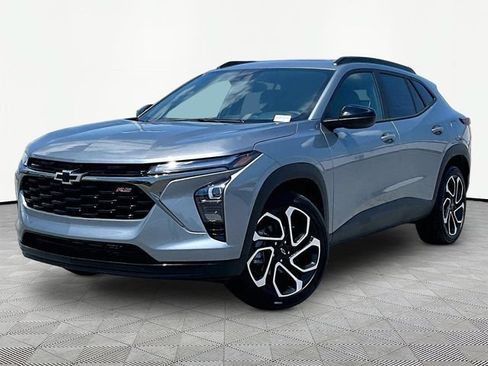 New 2026 Chevrolet Trax RS w/ Sunroof Package FWD image 3