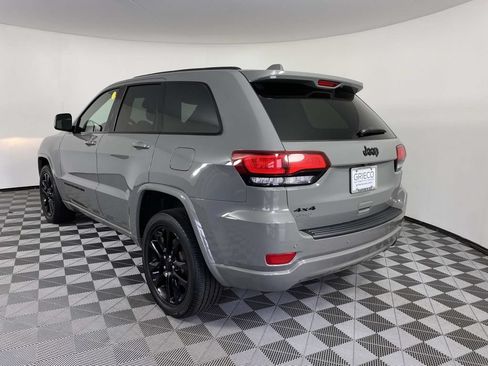 Used 2022 Jeep Grand Cherokee Laredo X AWD/4WD image 6
