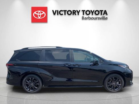 Used 2026 Toyota Sienna XSE FWD image 6