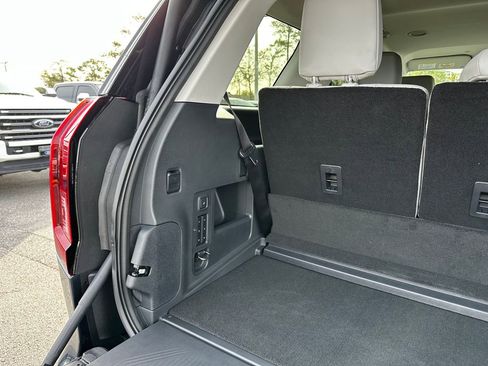 New 2026 Ford Expedition Active image 48