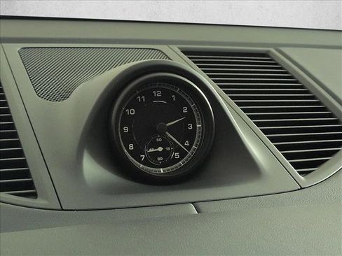 New 2026 Porsche Macan image 19