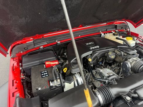 Certified 2019 Jeep Wrangler Sport AWD/4WD image 51