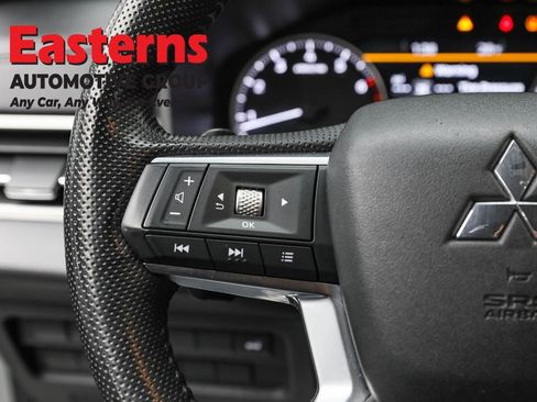 Used 2024 Mitsubishi Outlander SE image 15
